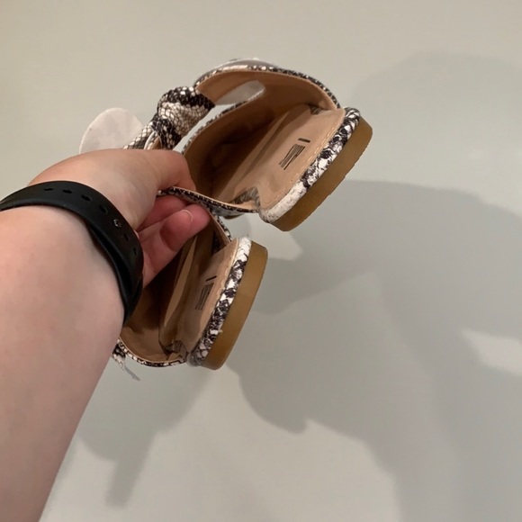 Snakeskin Pattern Bow Slip On Flat Backless Pointed Toe Mule NIB - Picture 5 of 8